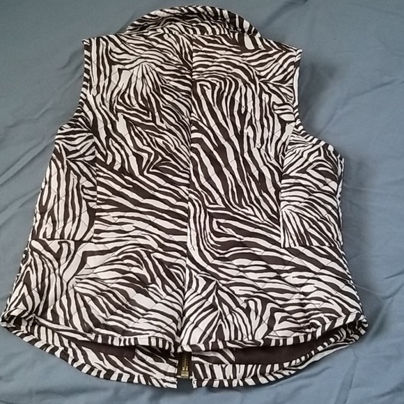 Vest - Picture 2 of 3